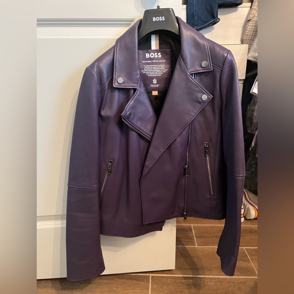 Hugo Boss leather jacket size 2